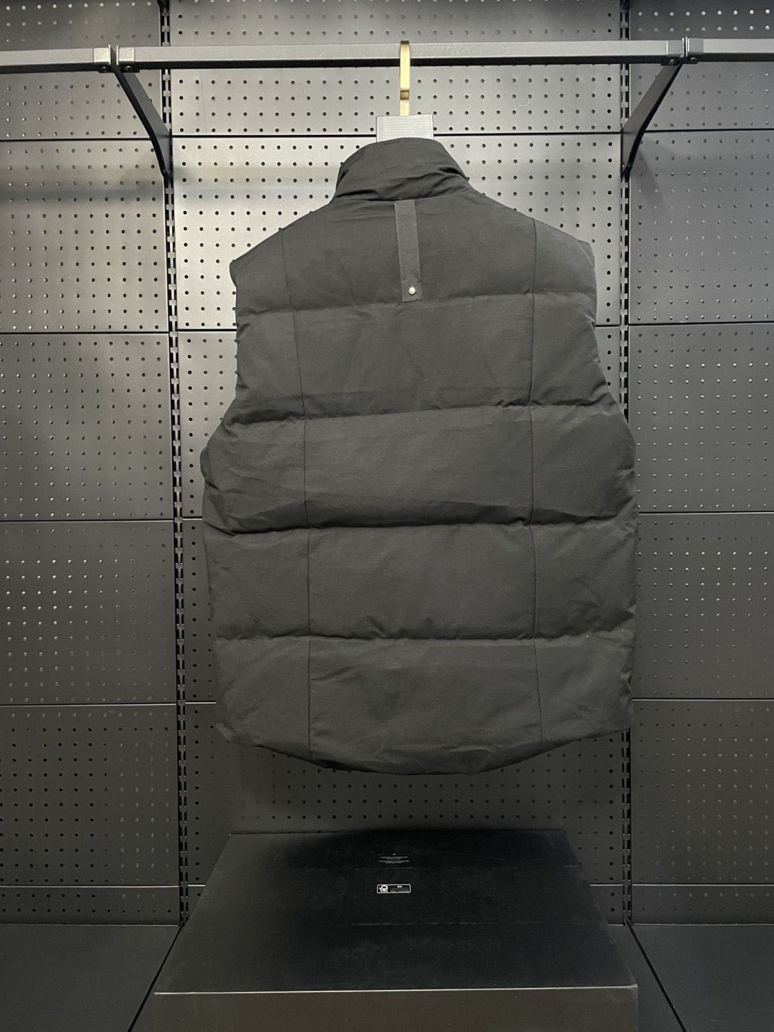 Moose Knuckles Sleeveless Vest Black