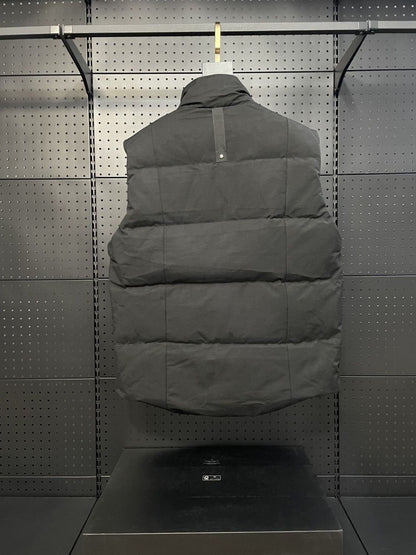 Moose Knuckles Sleeveless Vest Black